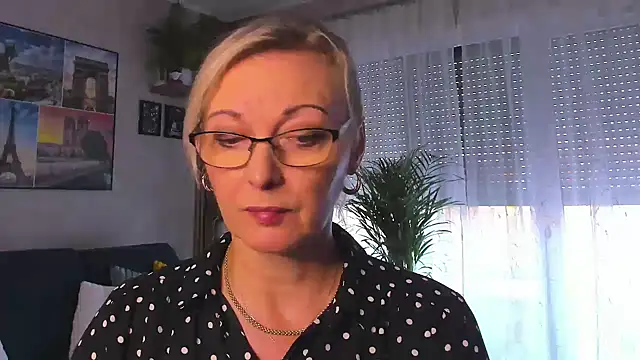 vanessa chat online show from 10/29/25, 02:30