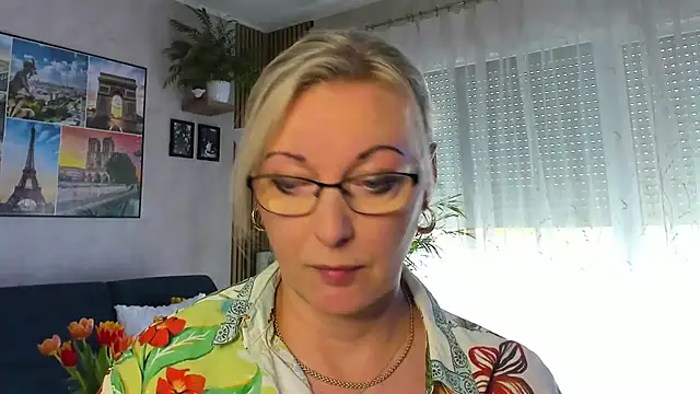 Snapshot of vanessa_chat chatting on 05/13/26, 01:30 vanessa chat online show from 05/13/26, 01:30