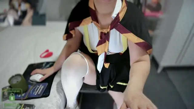 bisexyelizz online show from 12/13/25, 07:53