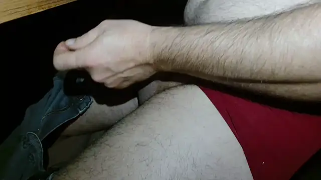 Snapshot of turkishman034 chatting on 02/18/26, 04:52 turkishman034 online show from 02/18/26, 04:52