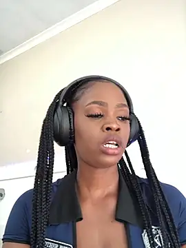 LuciousLips96 online show from 11/12/25, 08:59