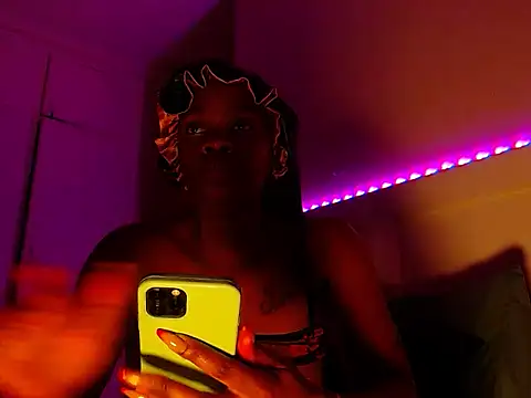 LuciousLips96 online show from 07/16/26, 10:05