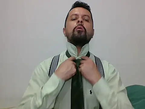 TRIISTAN KING10 online show from 11/21/25, 08:18