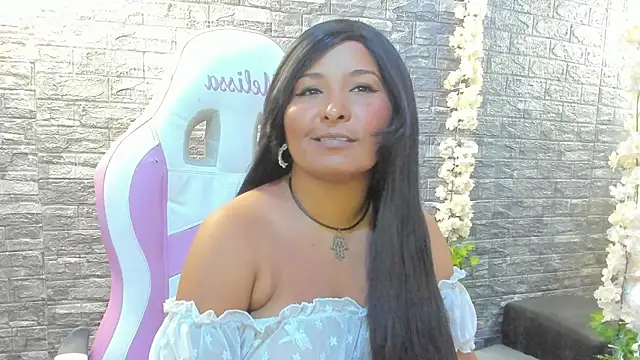 paola ih online show from 05/11/26, 04:04