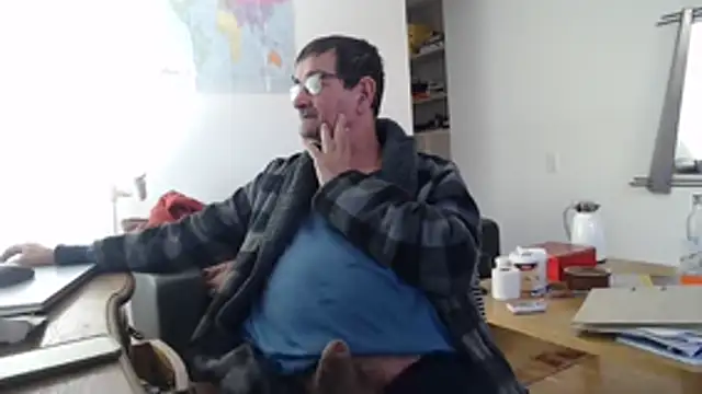 Snapshot of silvio-aus-luzern-CH chatting on 03/04/26, 03:29 silvio-aus-luzern-CH online show from 03/04/26, 03:29