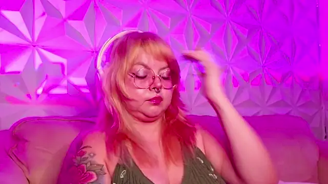 Satyn doll online show from 10/02/25, 11:12