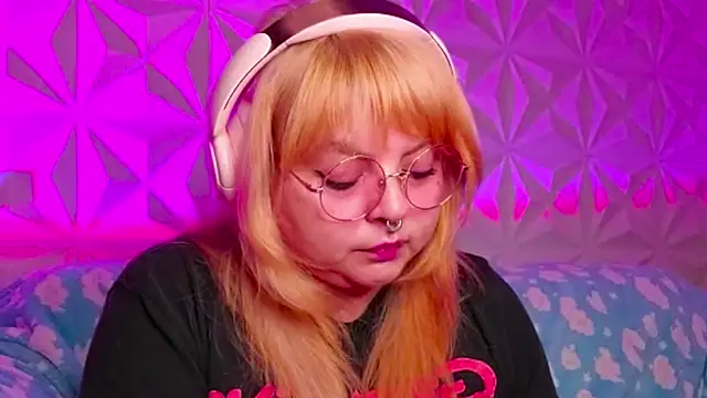 Satyn doll online show from 10/09/25, 11:36