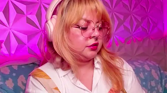 Satyn doll online show from 10/15/25, 12:11