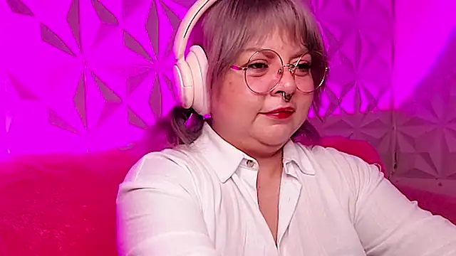 Satyn doll online show from 10/30/25, 12:01