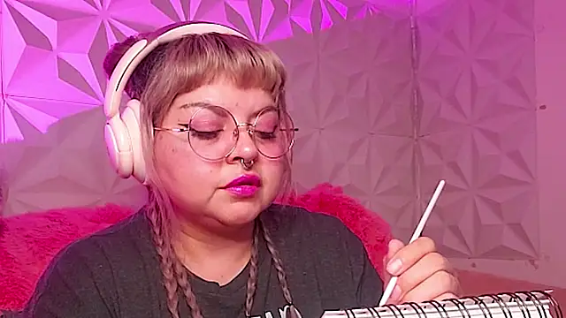 Satyn doll online show from 12/04/25, 12:09