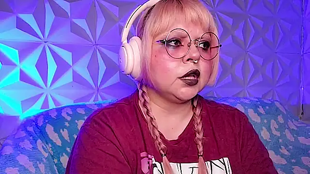 Satyn doll online show from 05/01/26, 11:09
