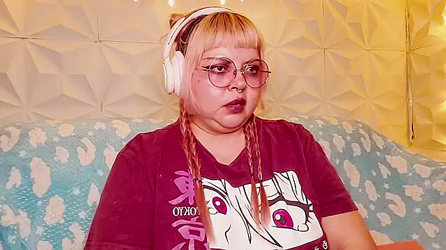 Satyn doll online show from 05/15/26, 11:01