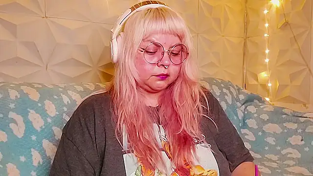 Satyn doll online show from 06/14/26, 02:35