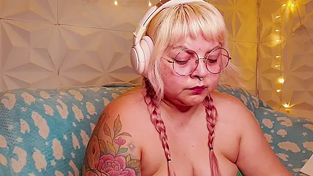 Satyn doll online show from 06/16/26, 12:24