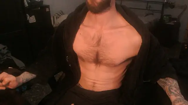 Snapshot of SexxxyLouis chatting on 02/23/26, 01:41 SexxxyLouis online show from 02/23/26, 01:41