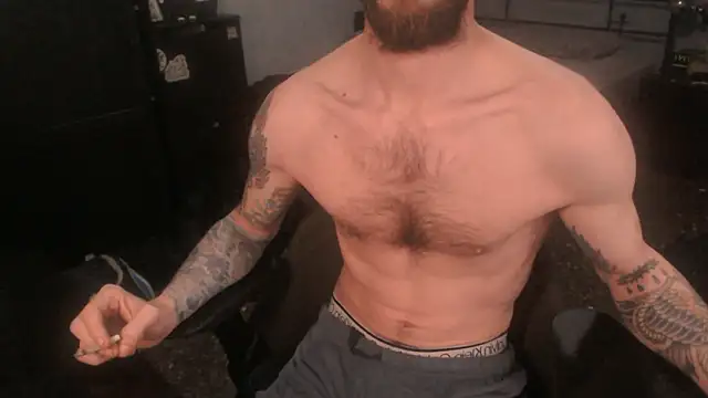 Snapshot of SexxxyLouis chatting on 03/08/26, 10:41 SexxxyLouis online show from 03/08/26, 10:41