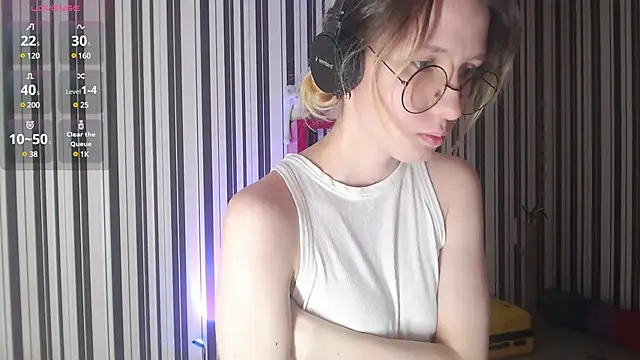 Snapshot of _Hanna_Moon_ chatting on 12/29/24, 09:06  Hanna Moon  online show from 12/29/24, 09:06