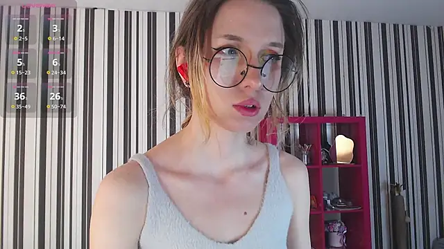 Snapshot of _Hanna_Moon_ chatting on 03/05/25, 06:54  Hanna Moon  online show from 03/05/25, 06:54