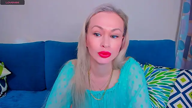 EllenMoore online show from 09/09/25, 03:06