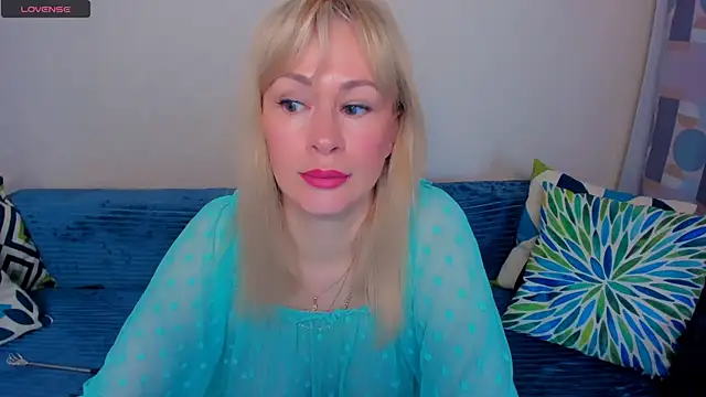 EllenMoore online show from 06/28/26, 03:12