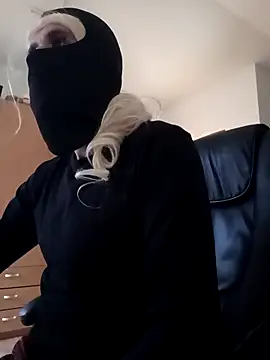 Snapshot of SissyPaula_ chatting on 03/23/26, 09:35 SissyPaula online show from 03/23/26, 09:35