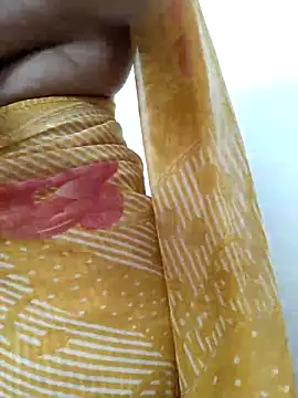 Snapshot of MumbaiMaskGirl chatting on 12/12/24, 03:27 MumbaiMaskGirl online show from 12/12/24, 03:27