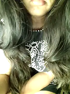 Snapshot of MumbaiMaskGirl chatting on 12/16/24, 04:27 MumbaiMaskGirl online show from 12/16/24, 04:27