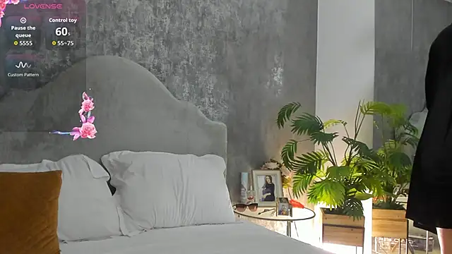 LisaCroft online show from 05/01/26, 03:55
