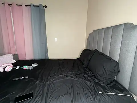 Snapshot of souulsnatcher chatting on 10/10/25, 12:48 souulsnatcher online show from 10/10/25, 12:48