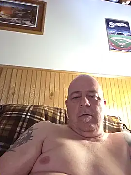 Snapshot of horny4you1 chatting on 05/30/26, 02:08 horny4you1 online show from 05/30/26, 02:08