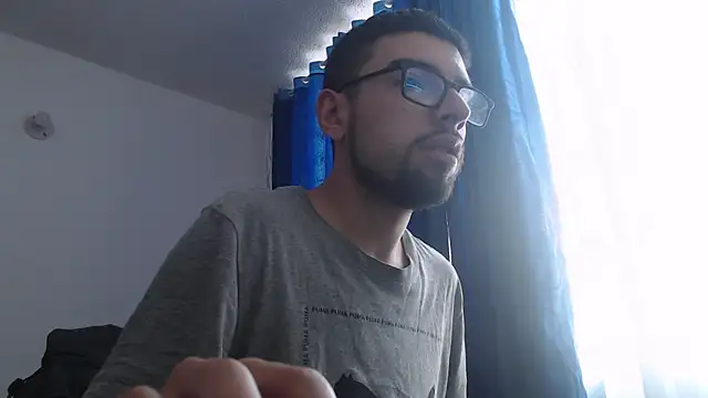 Snapshot of fvckolombianguyy chatting on 02/03/25, 02:13 fvckolombianguyy online show from 02/03/25, 02:13