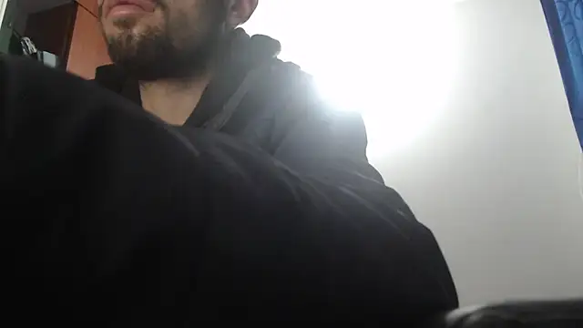 Snapshot of fvckolombianguyy chatting on 02/05/25, 03:45 fvckolombianguyy online show from 02/05/25, 03:45