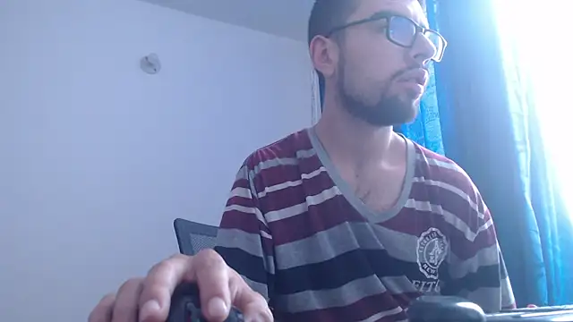 Snapshot of fvckolombianguyy chatting on 02/05/25, 01:22 fvckolombianguyy online show from 02/05/25, 01:22