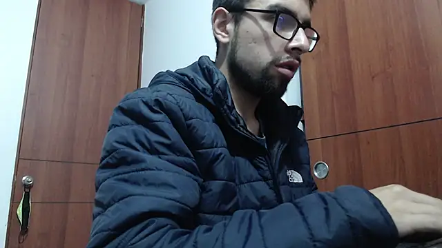 Snapshot of fvckolombianguyy chatting on 02/23/25, 05:12 fvckolombianguyy online show from 02/23/25, 05:12