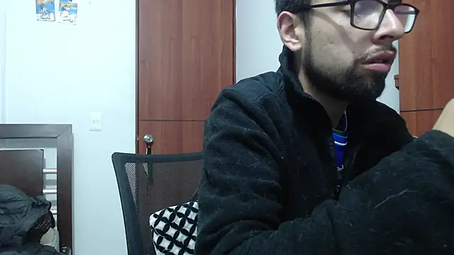 Snapshot of fvckolombianguyy chatting on 02/25/25, 05:08 fvckolombianguyy online show from 02/25/25, 05:08