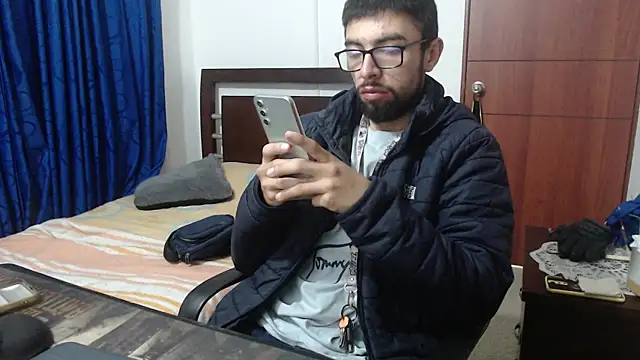 Snapshot of fvckolombianguyy chatting on 03/02/25, 01:36 fvckolombianguyy online show from 03/02/25, 01:36