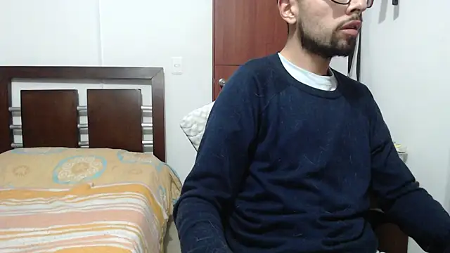 Snapshot of fvckolombianguyy chatting on 03/13/25, 12:59 fvckolombianguyy online show from 03/13/25, 12:59