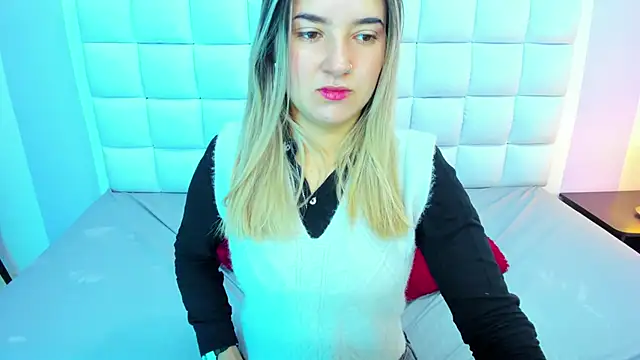 teresasroom  online show from 02/18/25, 01:00