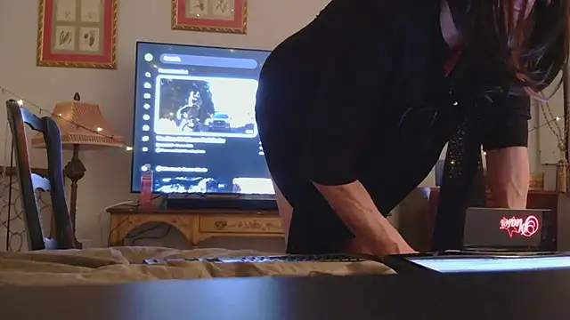 Snapshot of HelloKittyLapDog chatting on 03/01/26, 02:02 HelloKittyLapDog online show from 03/01/26, 02:02