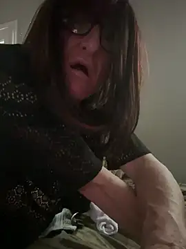 Snapshot of HelloKittyLapDog chatting on 03/16/26, 04:55 HelloKittyLapDog online show from 03/16/26, 04:55