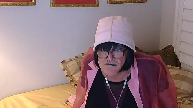 HelloKittyLapDog online show from 05/06/26, 03:46