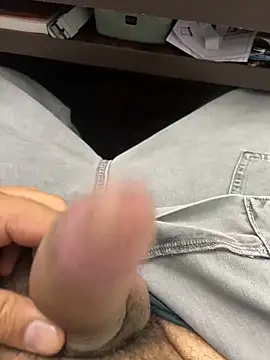 Snapshot of kavilv69fuck chatting on 01/02/25, 04:52 kavilv69fuck online show from 01/02/25, 04:52