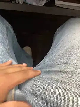 Snapshot of kavilv69fuck chatting on 01/07/25, 05:22 kavilv69fuck online show from 01/07/25, 05:22