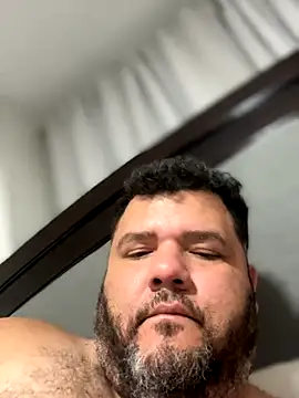 Snapshot of Gabihotxxx1 chatting on 12/17/25, 03:01 Gabihotxxx1 online show from 12/17/25, 03:01