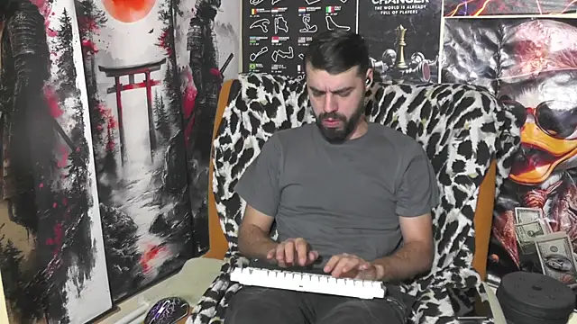 Snapshot of 00george chatting on 01/09/26, 11:28 00george online show from 01/09/26, 11:28