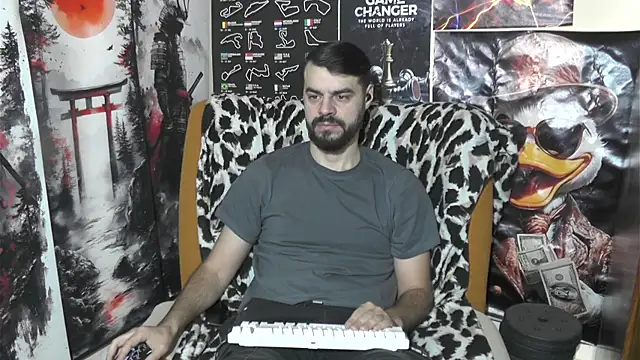 Snapshot of 00george chatting on 01/10/26, 08:10 00george online show from 01/10/26, 08:10