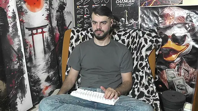 Snapshot of 00george chatting on 01/14/26, 03:28 00george online show from 01/14/26, 03:28