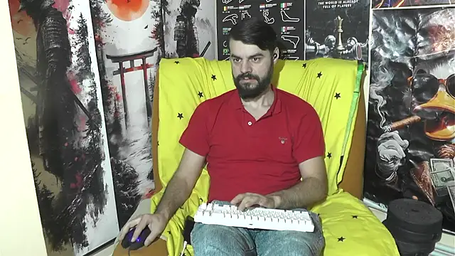 Snapshot of 00george chatting on 03/05/26, 09:49 00george online show from 03/05/26, 09:49