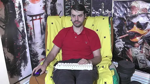 Snapshot of 00george chatting on 03/08/26, 08:18 00george online show from 03/08/26, 08:18