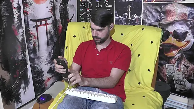 Snapshot of 00george chatting on 04/01/26, 11:22 00george online show from 04/01/26, 11:22